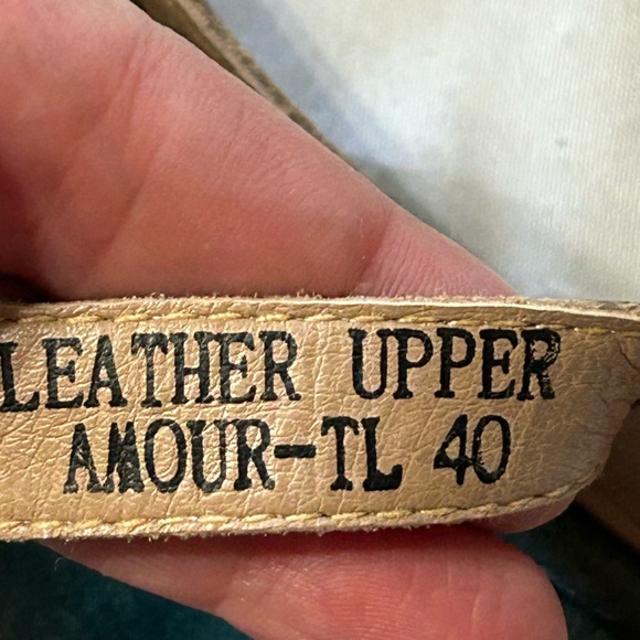 L’ARTISTE BY SPRING STEP AMOUR RD LEATHER LASER CUT HEARTS WEDGE SANDALS - Picture 3 of 6